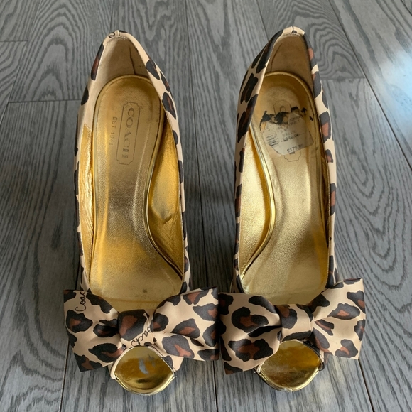 Beautiful Coach Heels💖💫 - Picture 1 of 9